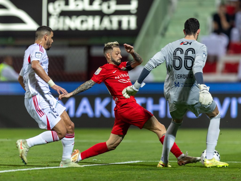 فوز شباب الأهلي على الجزيرة في دوري أدنوك للمحترفين
