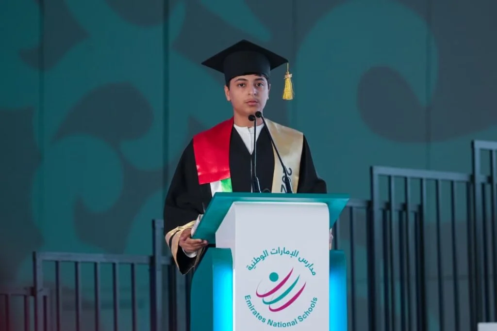 تخريج الدفعة السابعة من طلبة مدارس الإمارات الوطنية بمجمع الشارقة