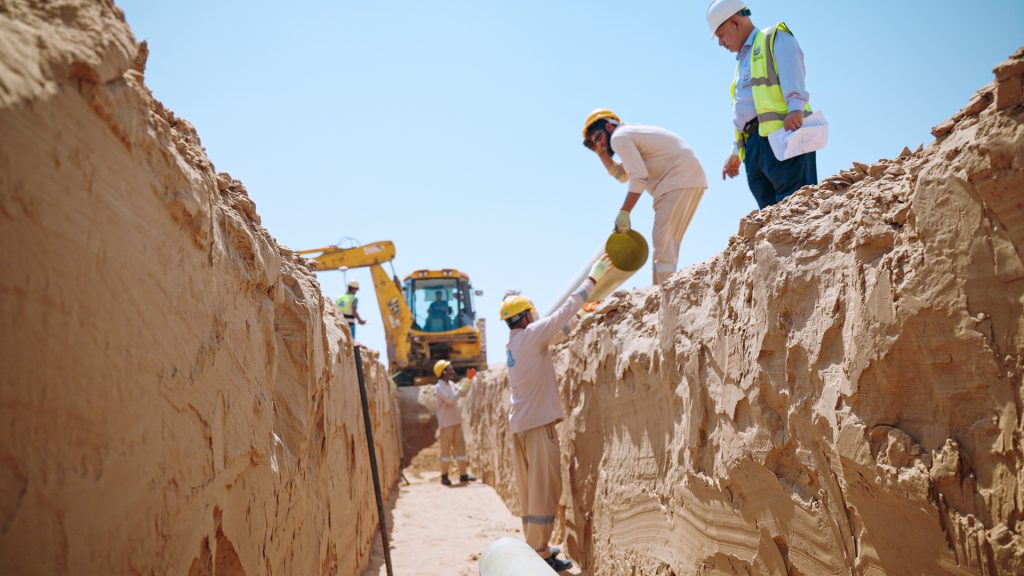 “كهرباء ومياه الشارقة” تنجز مشروعات مياه بطول 70 كيلومتراً