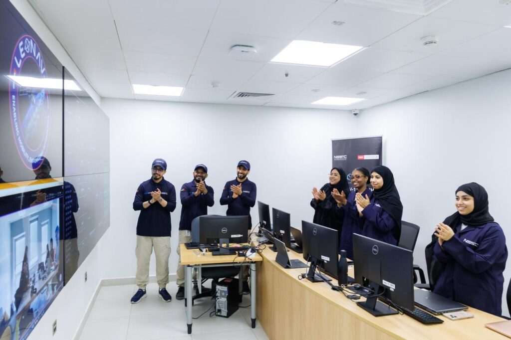 جامعة الإمارات تطلق بنجاح القمر الاصطناعي “ليوناف-1” من مركزها لعلوم الفضاء