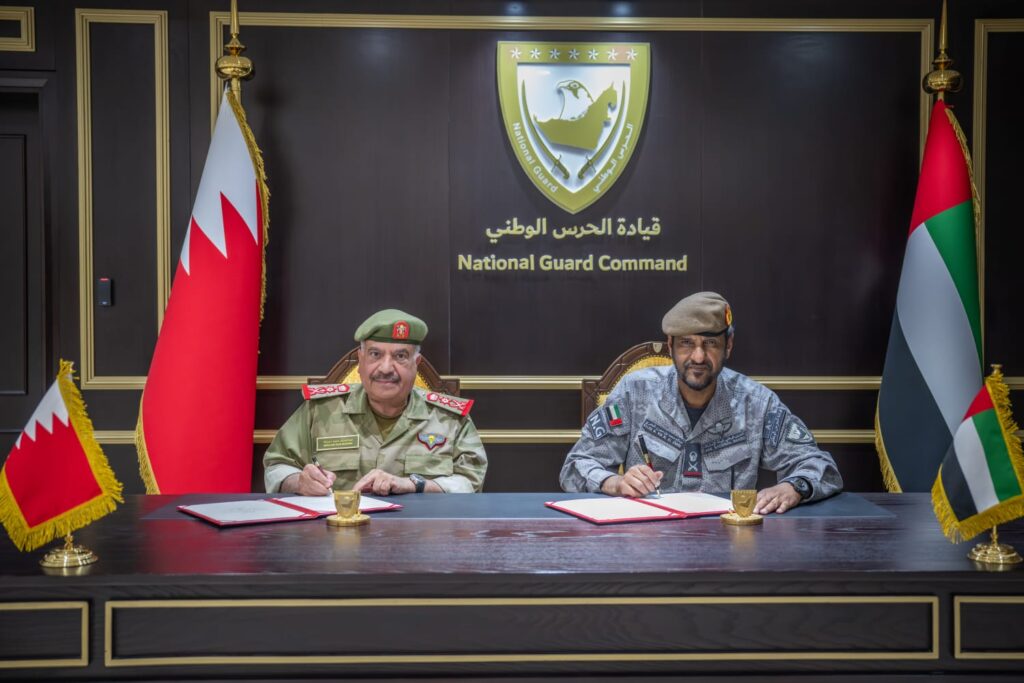 قائد الحرس الوطني يستقبل مدير الحرس الوطني البحريني ويوقعان مذكرة تفاهم