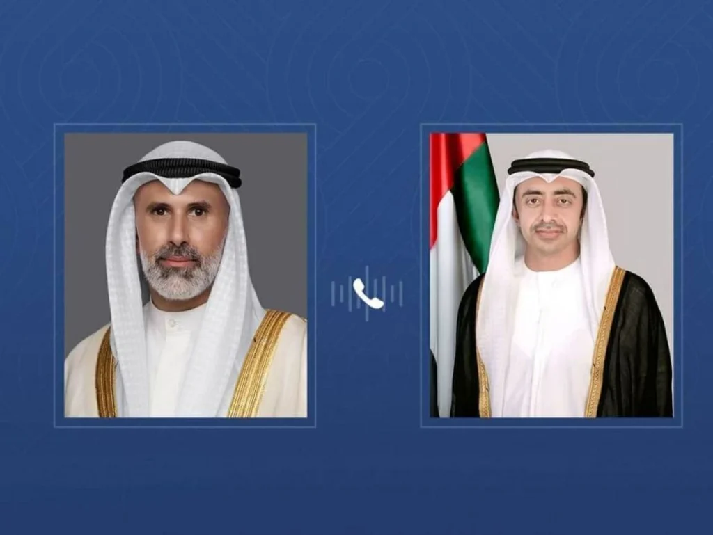 عبدالله بن زايد ووزير خارجية الكويت يبحثان هاتفياً المستجدات في المنطقة