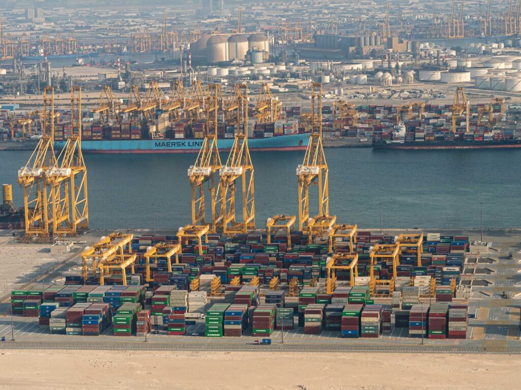 الإمارات .. منظومة لوجستية متكاملة تعزز مرونة إمداداتها إلى العالم