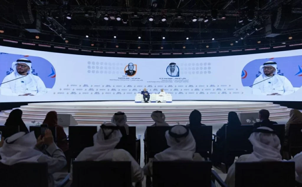 قرقاش: الإمارات تواجه تحولات المنطقة بالحكمة والاستباقية والصلابة
